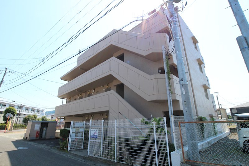 ロイヤルマンション松田  301号室 外観