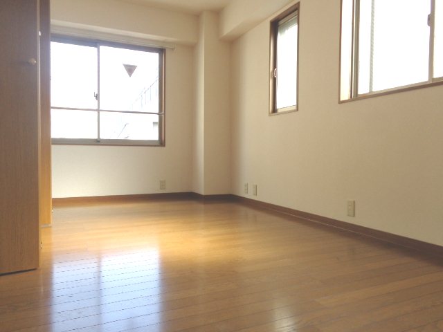 紀伊國屋ビル リビング