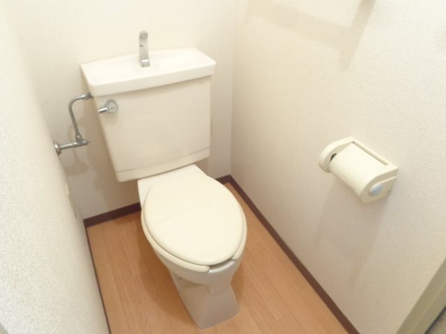 ル・シカーレ トイレ