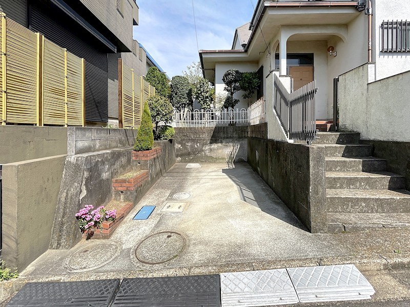 小川5224貸家 駐車場