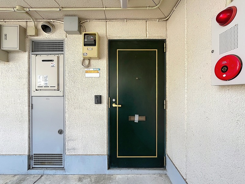 シャトーレ成瀬 玄関
