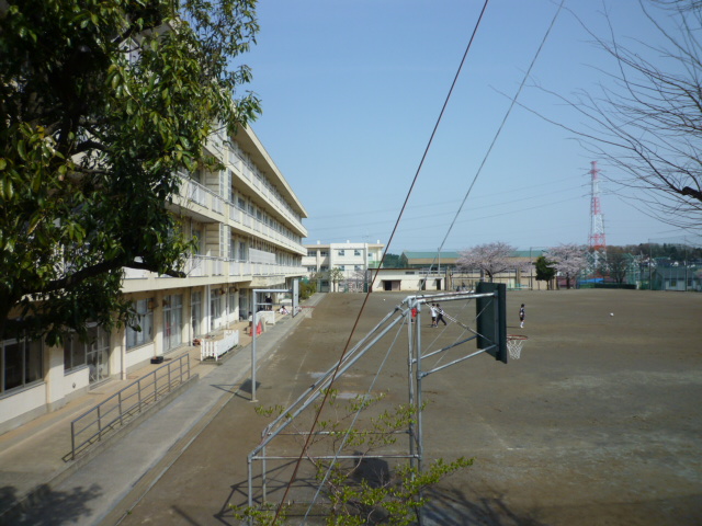 ポプラヶ丘コープ8号棟 中学校