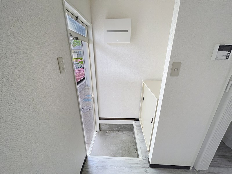 第1ロクヤオン 玄関