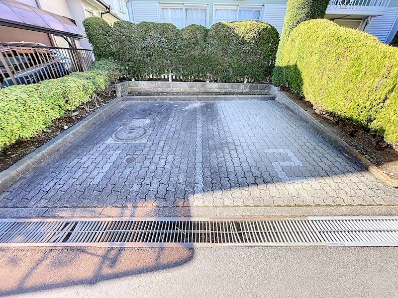 ウインディアＮ1 駐車場