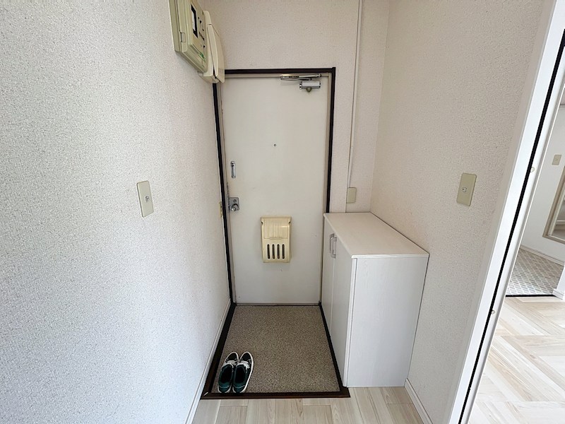 ウインディアＮ1 玄関