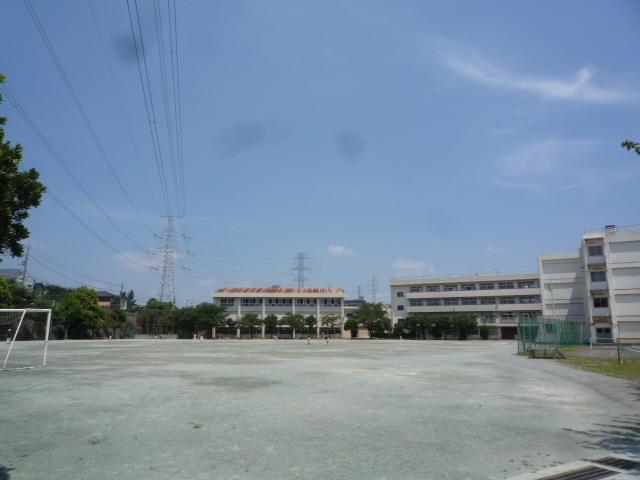 ロイヤルメゾン南成瀬Ⅰ 中学校