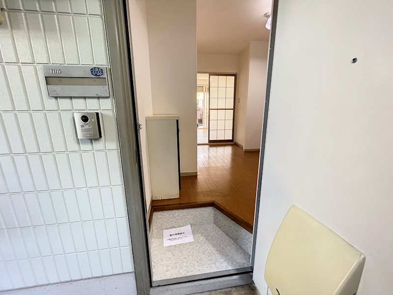 メゾンドシャルム  玄関