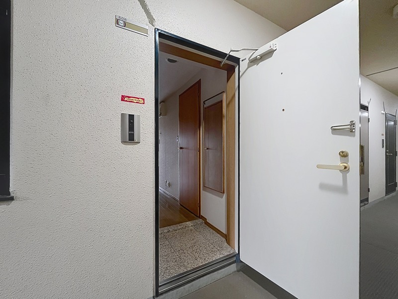 マイキャッスル横浜白山 玄関