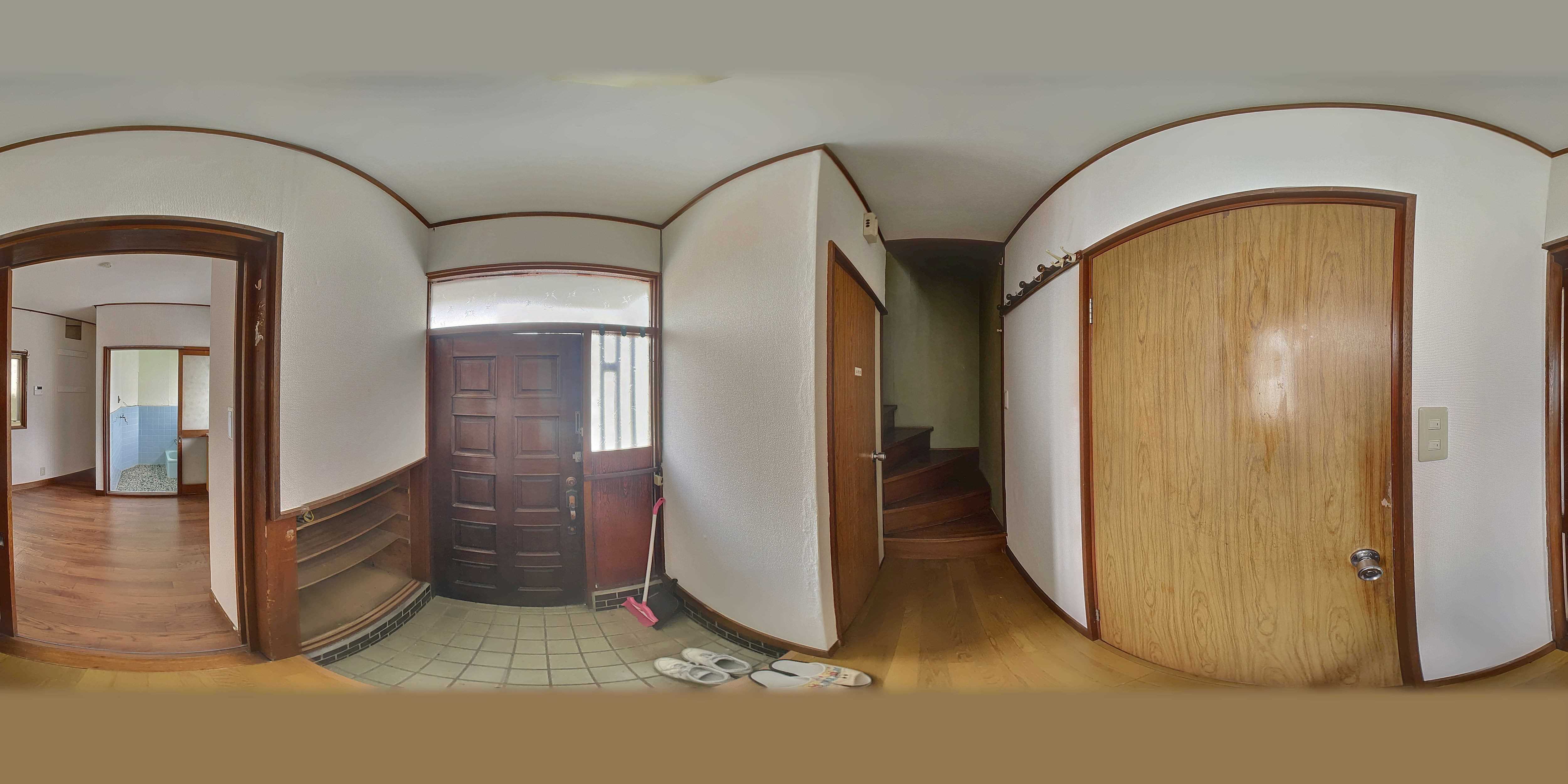 長津田戸建て 玄関