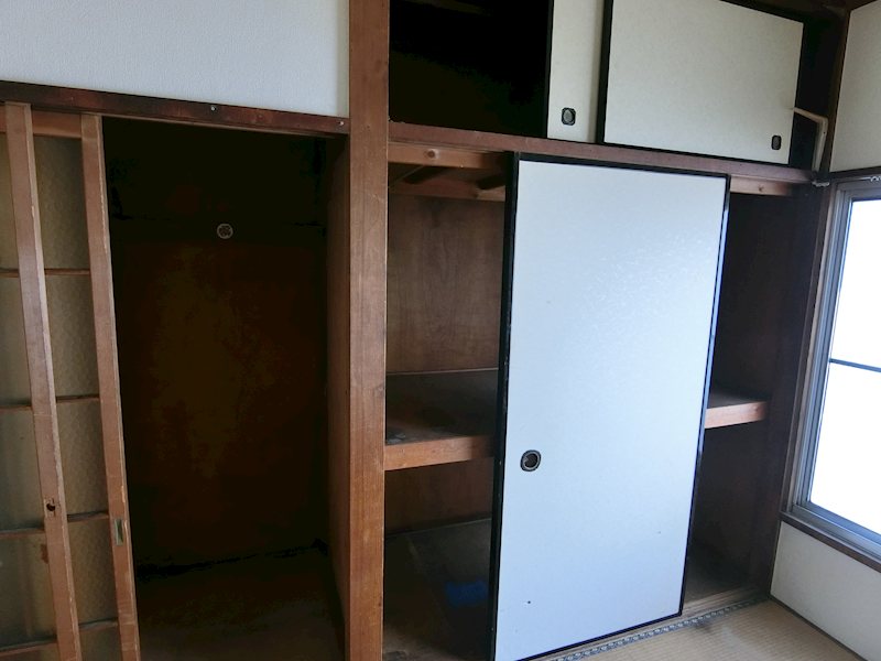 清新5丁目住居付店舗 収納