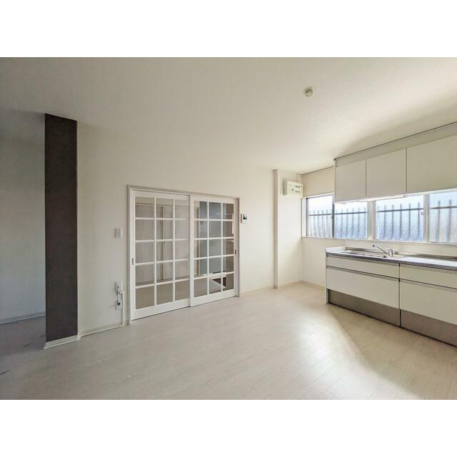アスタック中山７５ リビング