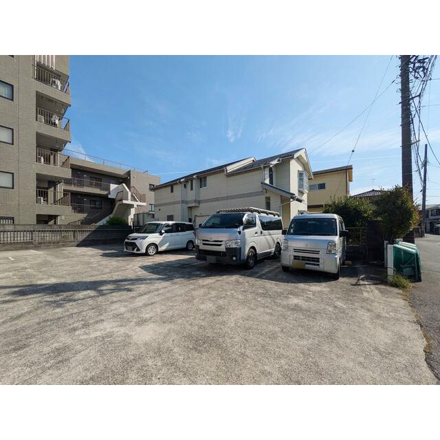 アスタック中山７５ 駐車場