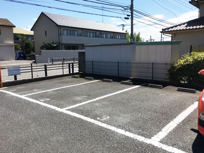 パルテノンロイヤル　Ｂ 駐車場