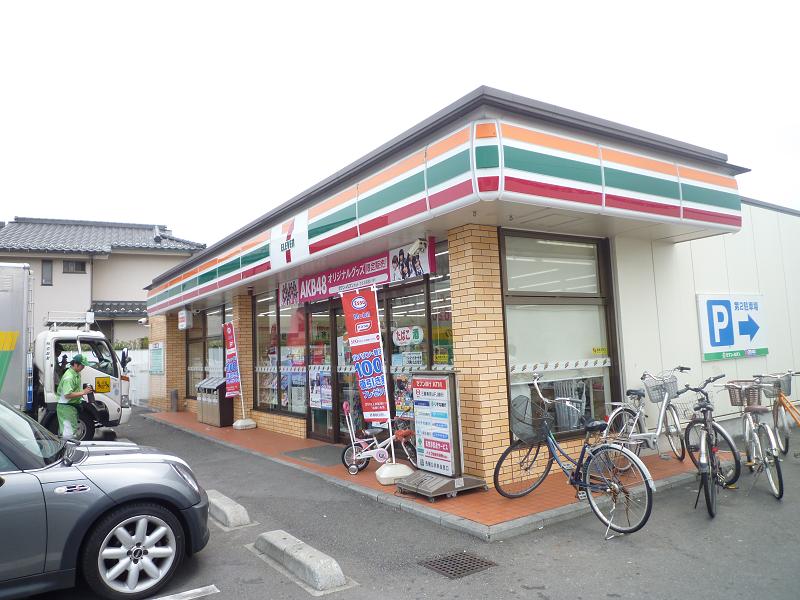 Ｂｌｉｓｓ　Ｖｉｌｌａ　Ｂ棟 コンビニ