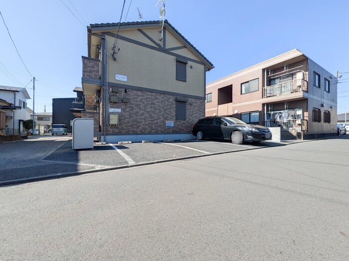 サニーハウス 駐車場