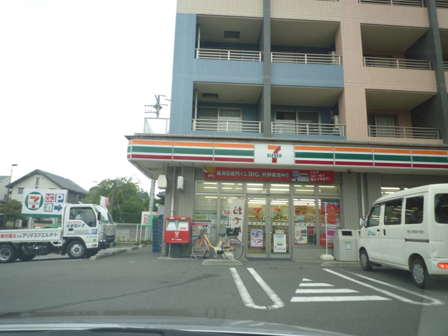 ウエストヒルズ コンビニ