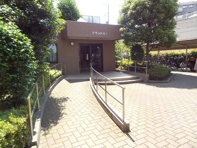 グランドヒル エントランス