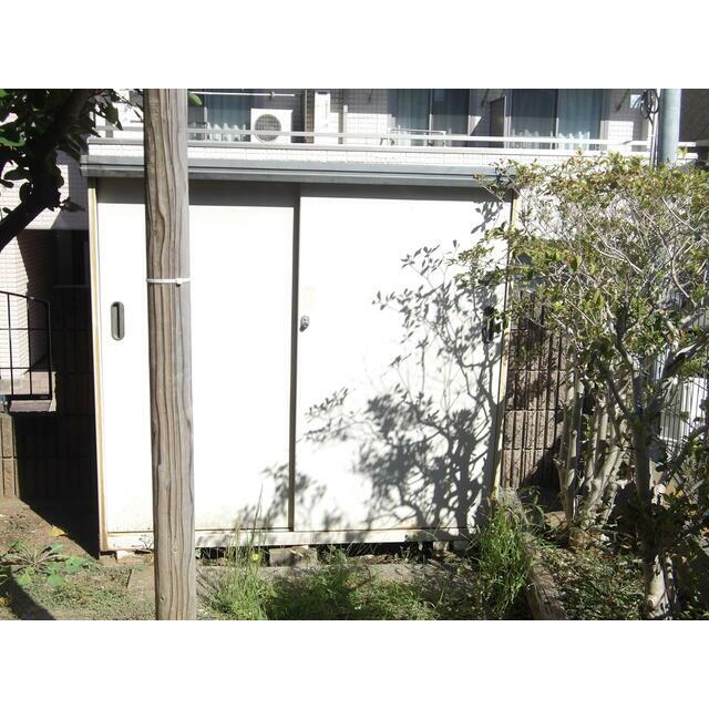 夏目邸 庭