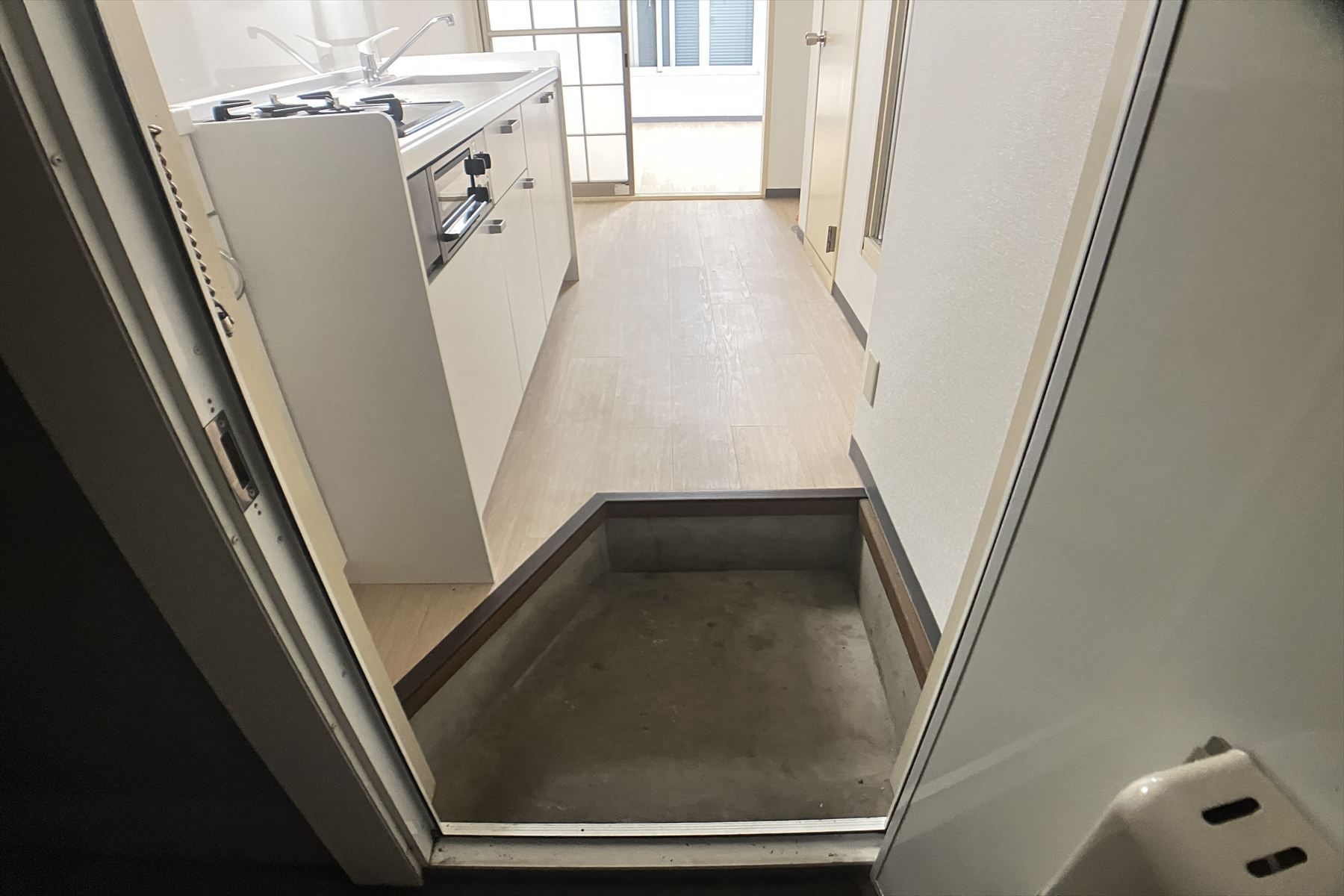 フレグランス東林間 玄関