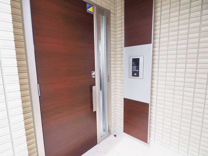 コンフォート新治 エントランス