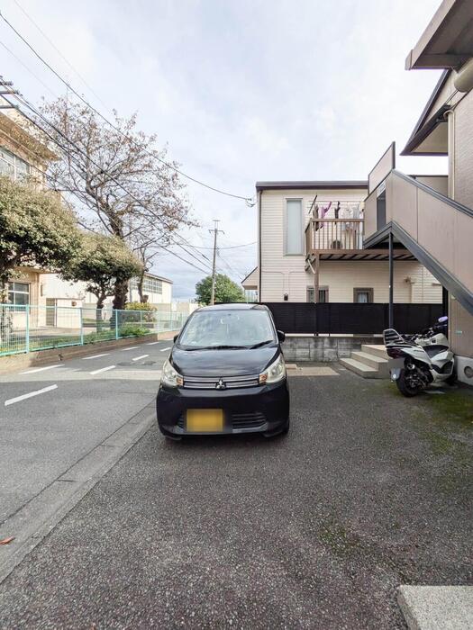 プルミエール相模原 駐車場