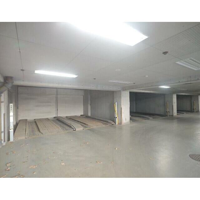 Ｔ’ｓ　ｇａｒｄｅｎ横浜岸根公園 駐車場