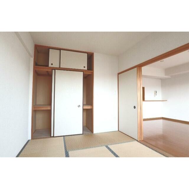 プレジール　横濱 収納