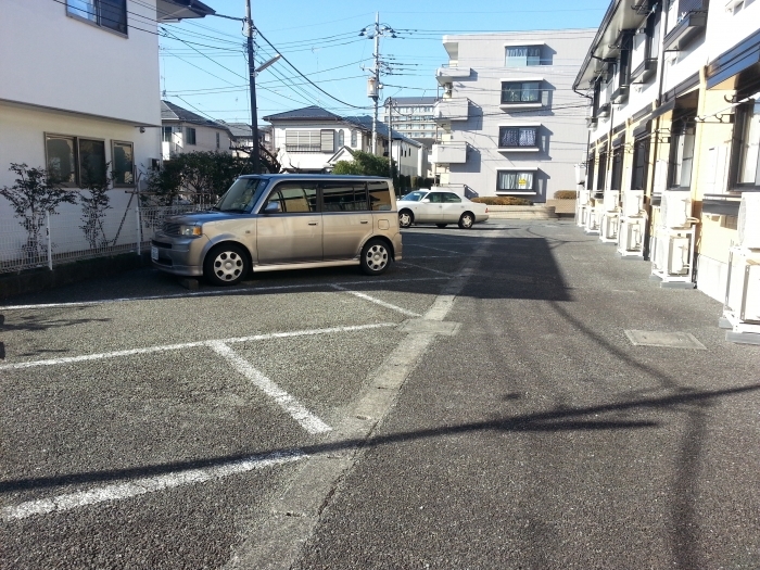 アルカディア 駐車場