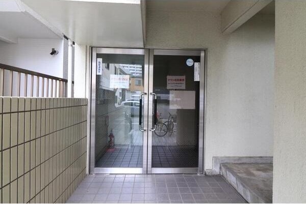 日野屋第一ビル エントランス