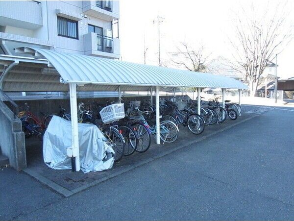 エスポワール松風台Ⅱ番館 駐車場