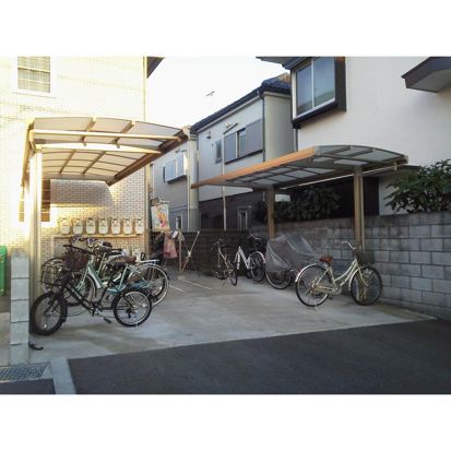 西鶴間ＫＩガーデンズ　壱番館 駐車場
