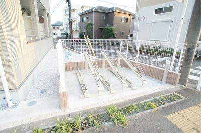 クレインハイツ林間 駐車場