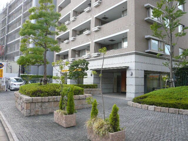ＬＡＮＡＩ ＧＡＲＤＥＮ ＳＨＩＮＹＵＲＩ ＥＡＳＴ 外観