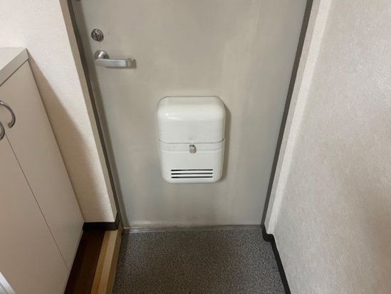 シャトーレ金森 玄関
