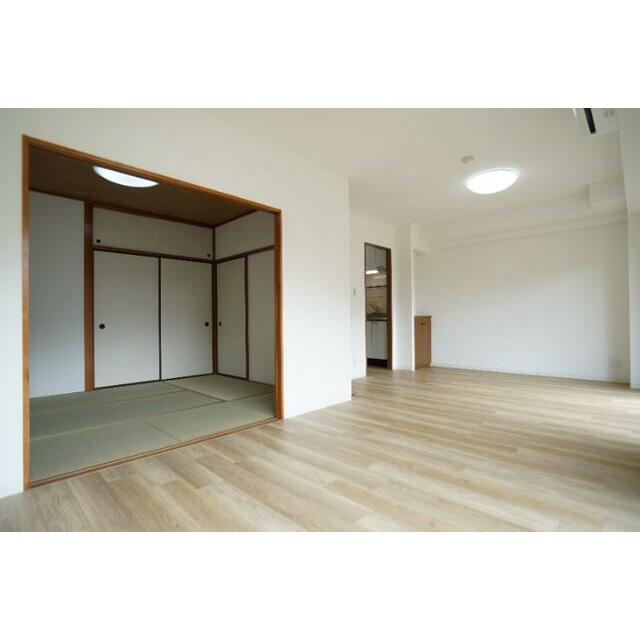 Ｔ’ｓ　ｇａｒｄｅｎ横浜岸根公園 リビング