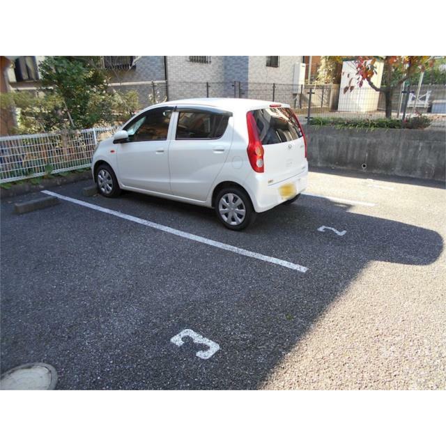 カーサ横浜青葉 駐車場