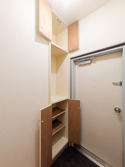 AWAビル 玄関
