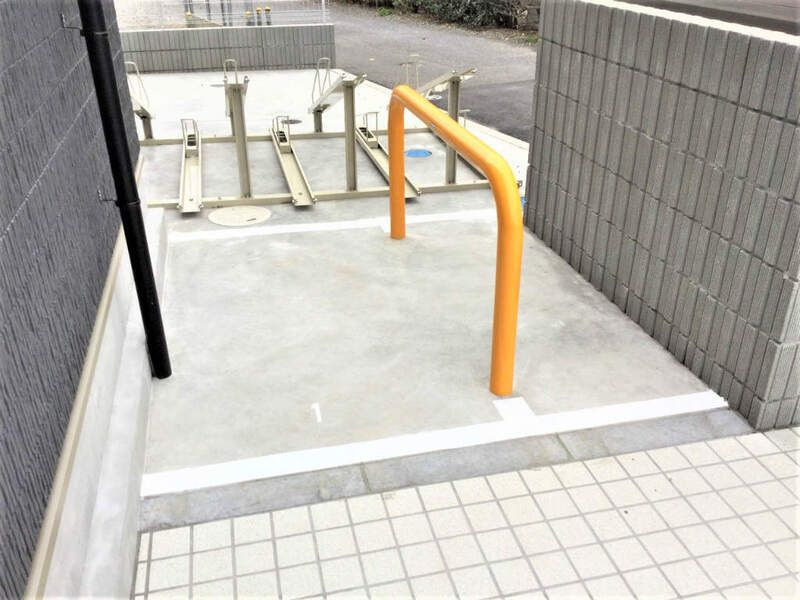 リブリ・LIBERTAS 駐車場