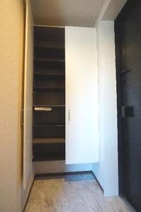 グランメゾン神楽坂 玄関
