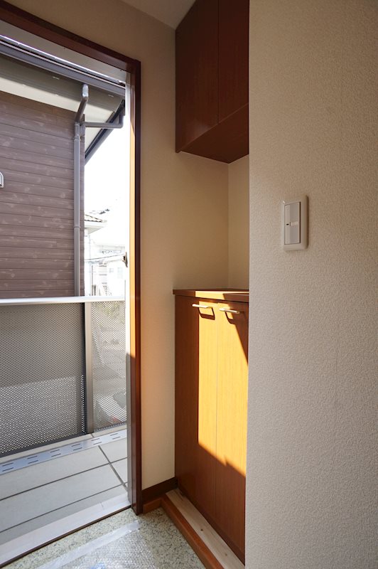 ドルフ沼袋 玄関
