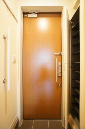 アビタシオン新江古田 玄関