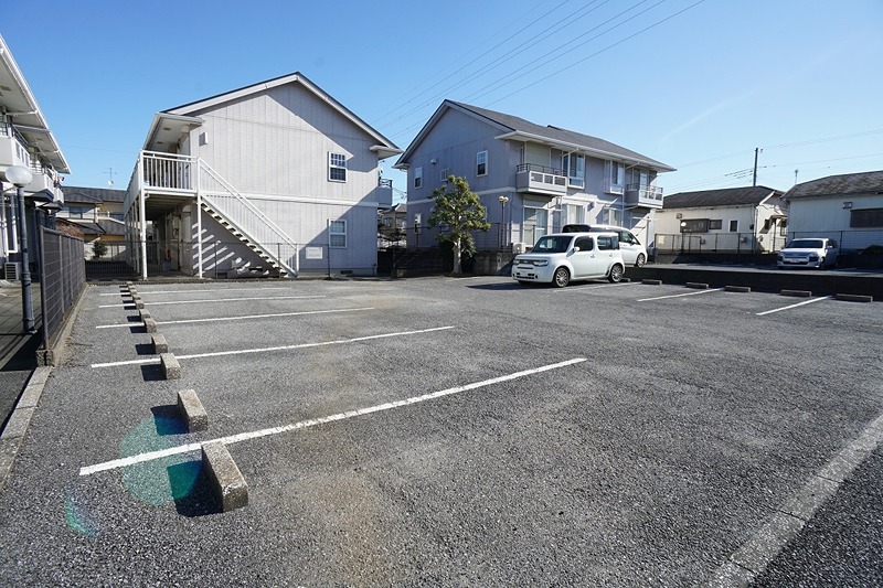 レイパティオＣ 駐車場