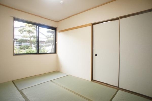 白山ハイツ5 ベッドルーム