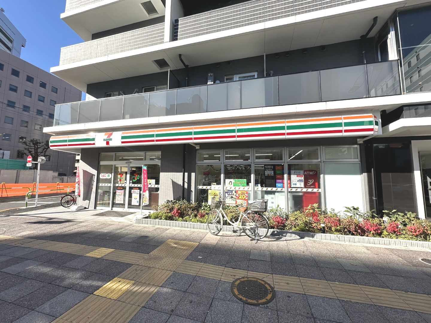 PACIFIC OJI BLDG コンビニ