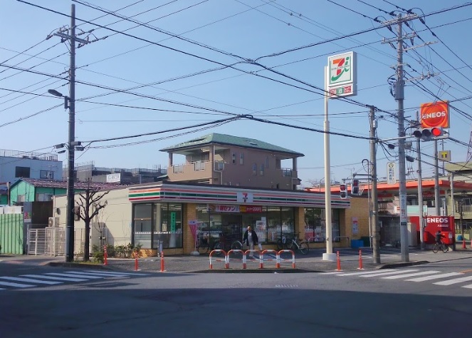 フーズ大谷田駐車場 コンビニ
