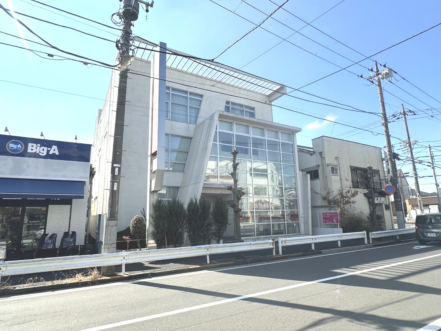 サンライズ皿沼 銀行