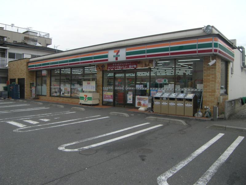 鹿浜２丁目林貸家Ｂ コンビニ