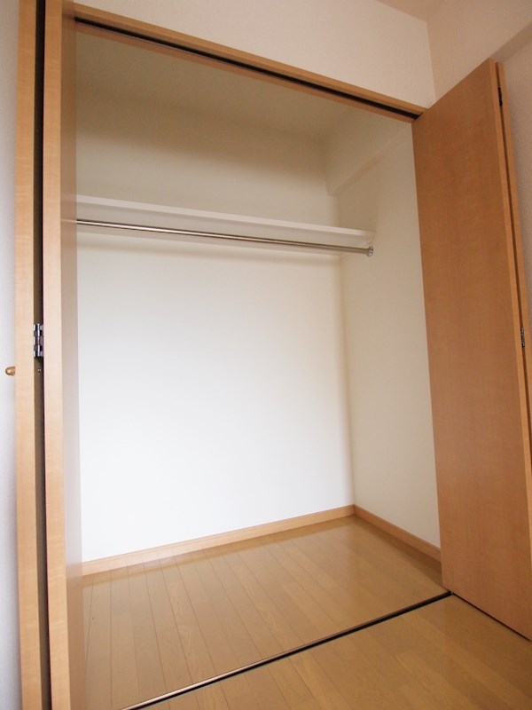 ニューシティアパートメンツ南小倉Ⅱ 収納