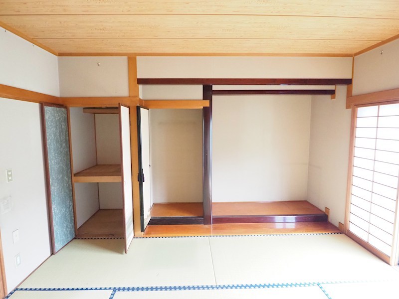 戸畑区西大谷1丁目戸建 リビング