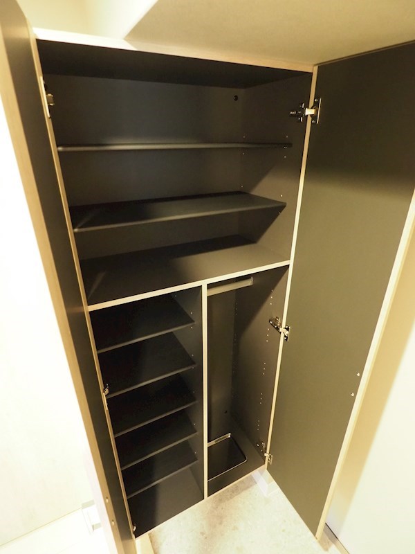 LEGEND紺屋町（レジェンドコンヤマチ） 玄関